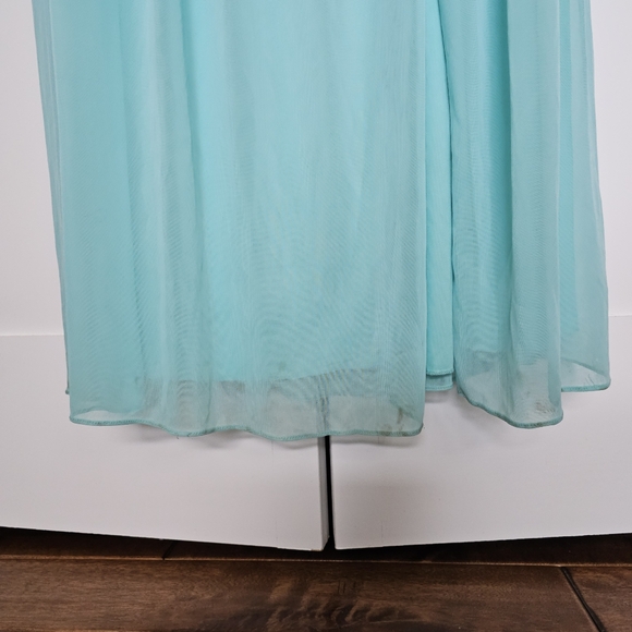 illusion v-neck lace and mesh gown size 16 - Picture 14 of 14